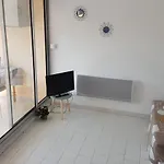 Climatise Avec Loggia Et Parking A 200m De La - Fr-1-338-442 Apartment Sète