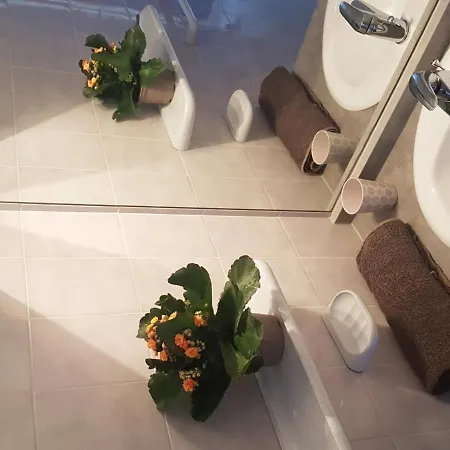 Climatise Avec Loggia Et Parking A 200m De La - Fr-1-338-442 Apartmán Sète